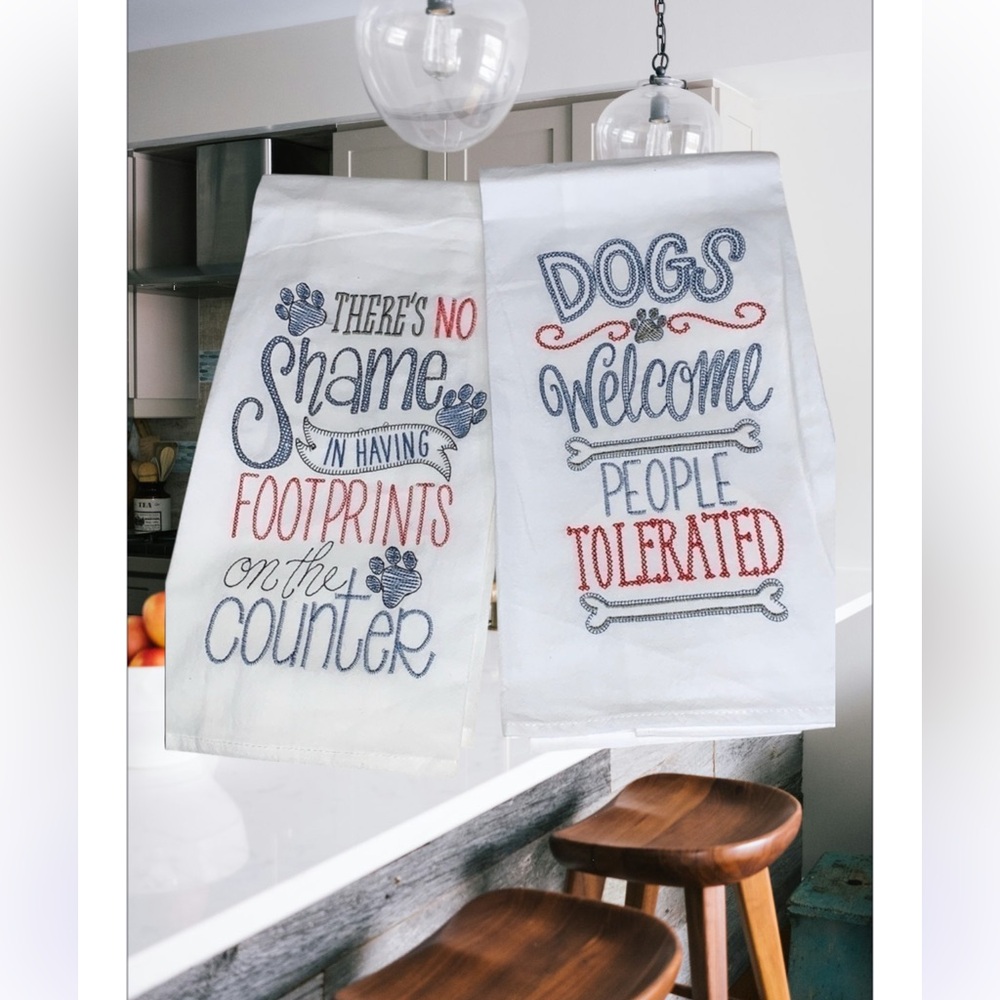 SET OF 2 EMBROIDERED FLOUR SACK TOWELS FOR PET OWNERS CUTE AND HUMOROUS DESIGNS!